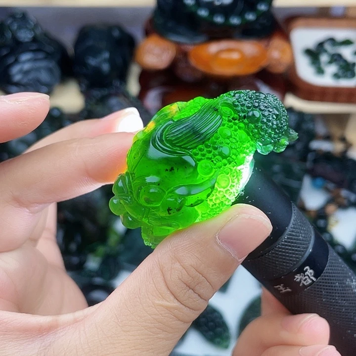 蛇纹石玉未镶嵌手串泰山玉金蟾
