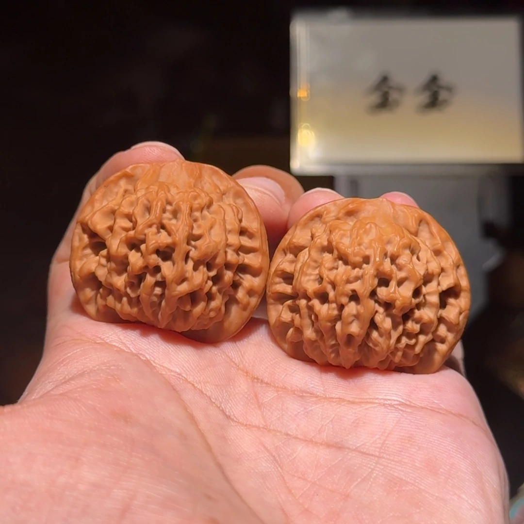 把件核桃1329秦闷，尺寸38