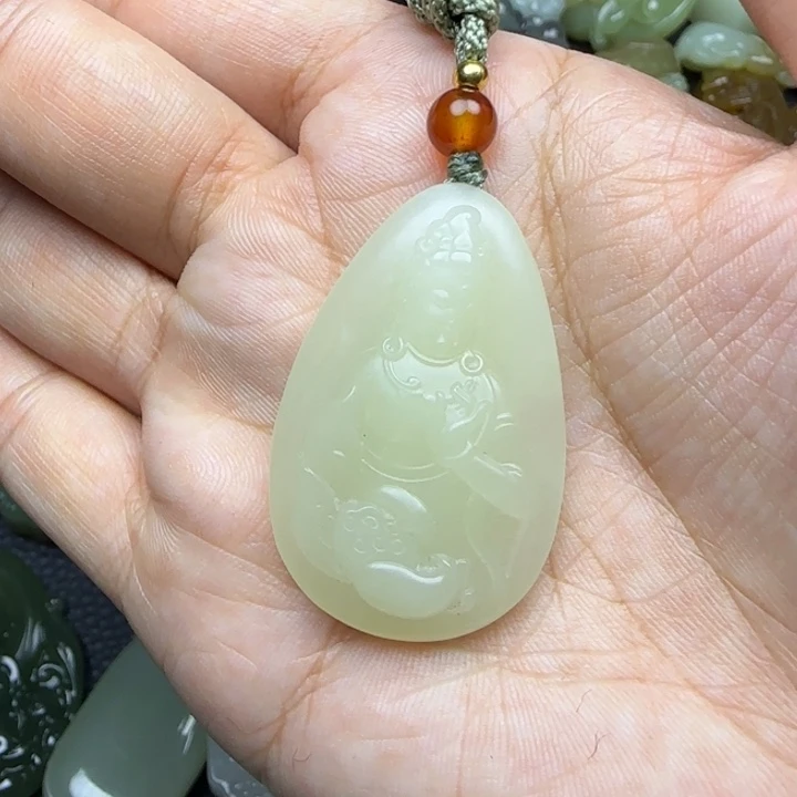 一***诚和田玉未镶嵌颈饰