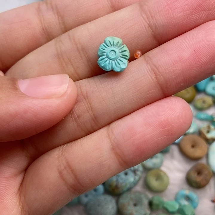 南红玛瑙未镶嵌珠宝奇石