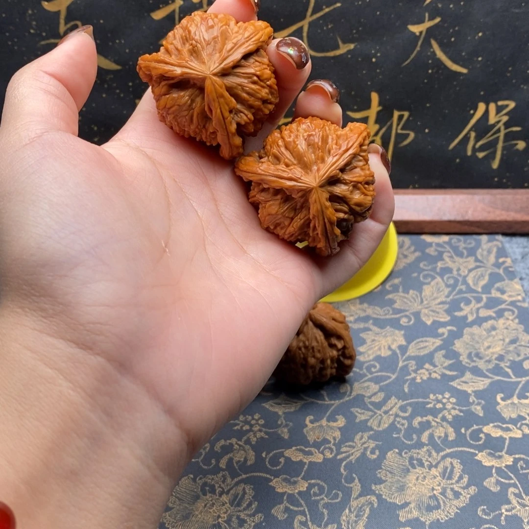 吊坠文玩核桃嗨**耶