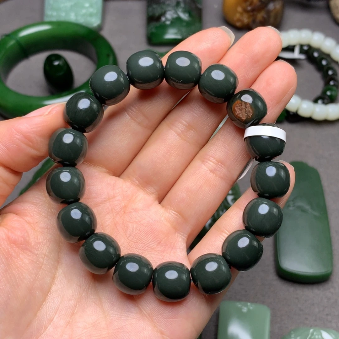 和田玉未镶嵌颈饰手串