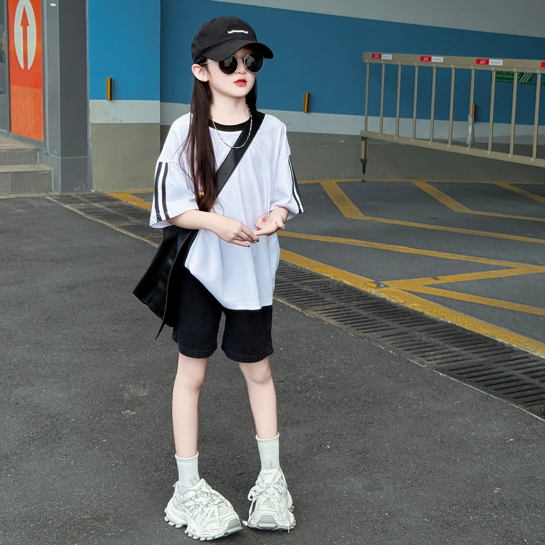 女童2025新款儿童韩版洋气时髦短袖T恤中大童休闲运动短裤套装潮