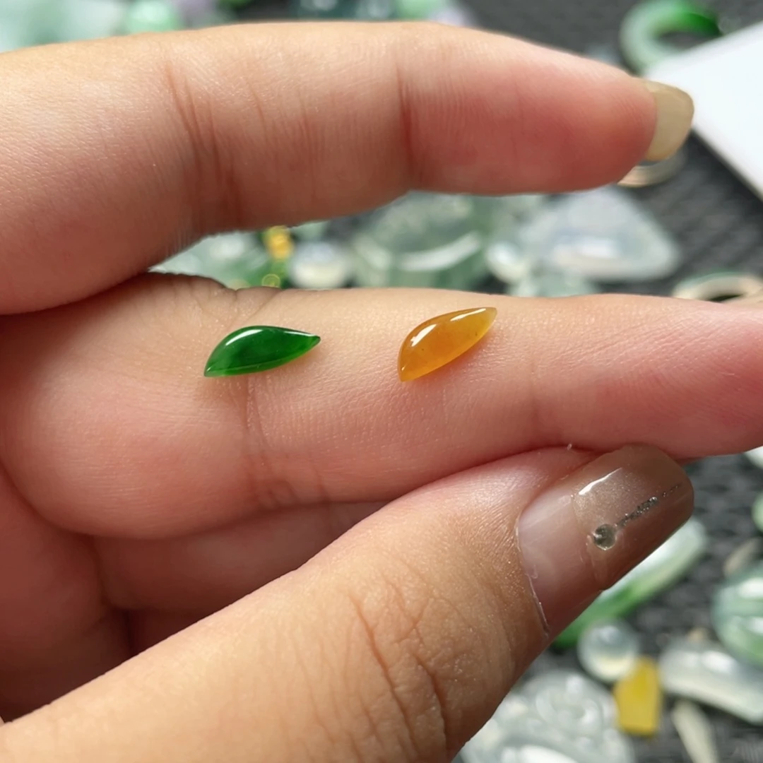 未镶嵌挂件翡翠   翡翠