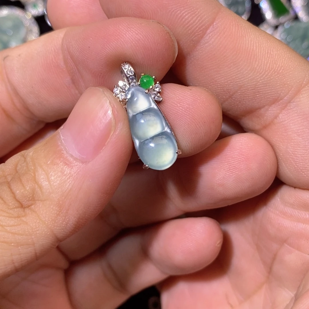 翡翠未镶嵌颈饰天然