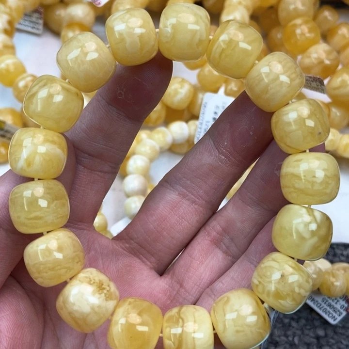 琥珀未镶嵌珠宝奇石15