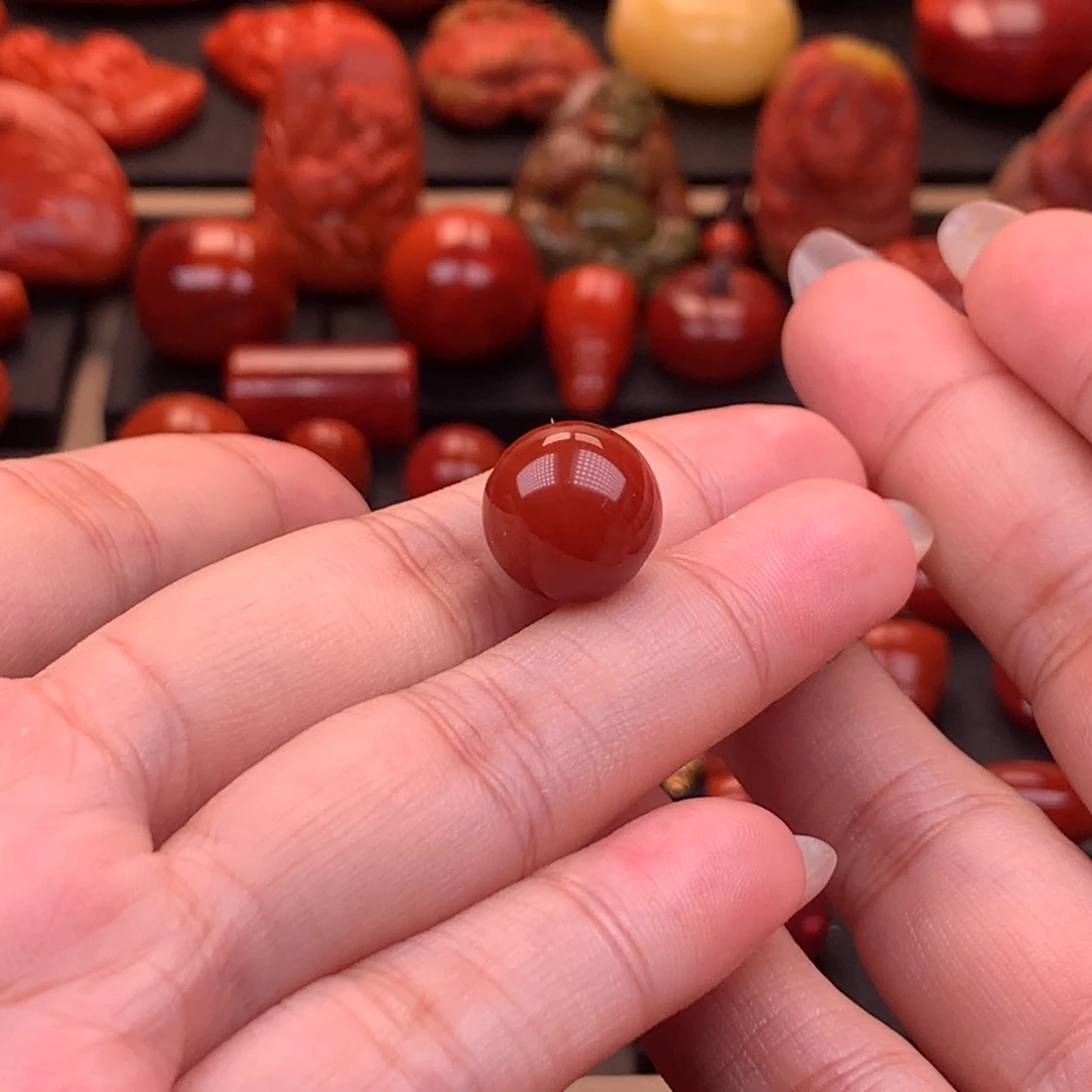 南红玛瑙未镶嵌原矿圆珠12.8mm