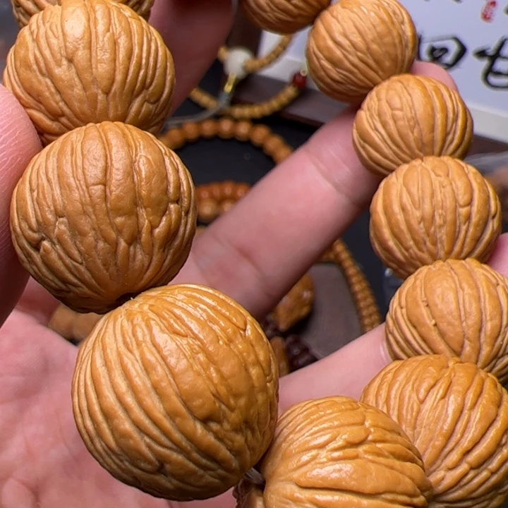 猴头核桃吊坠啦啦啦啦