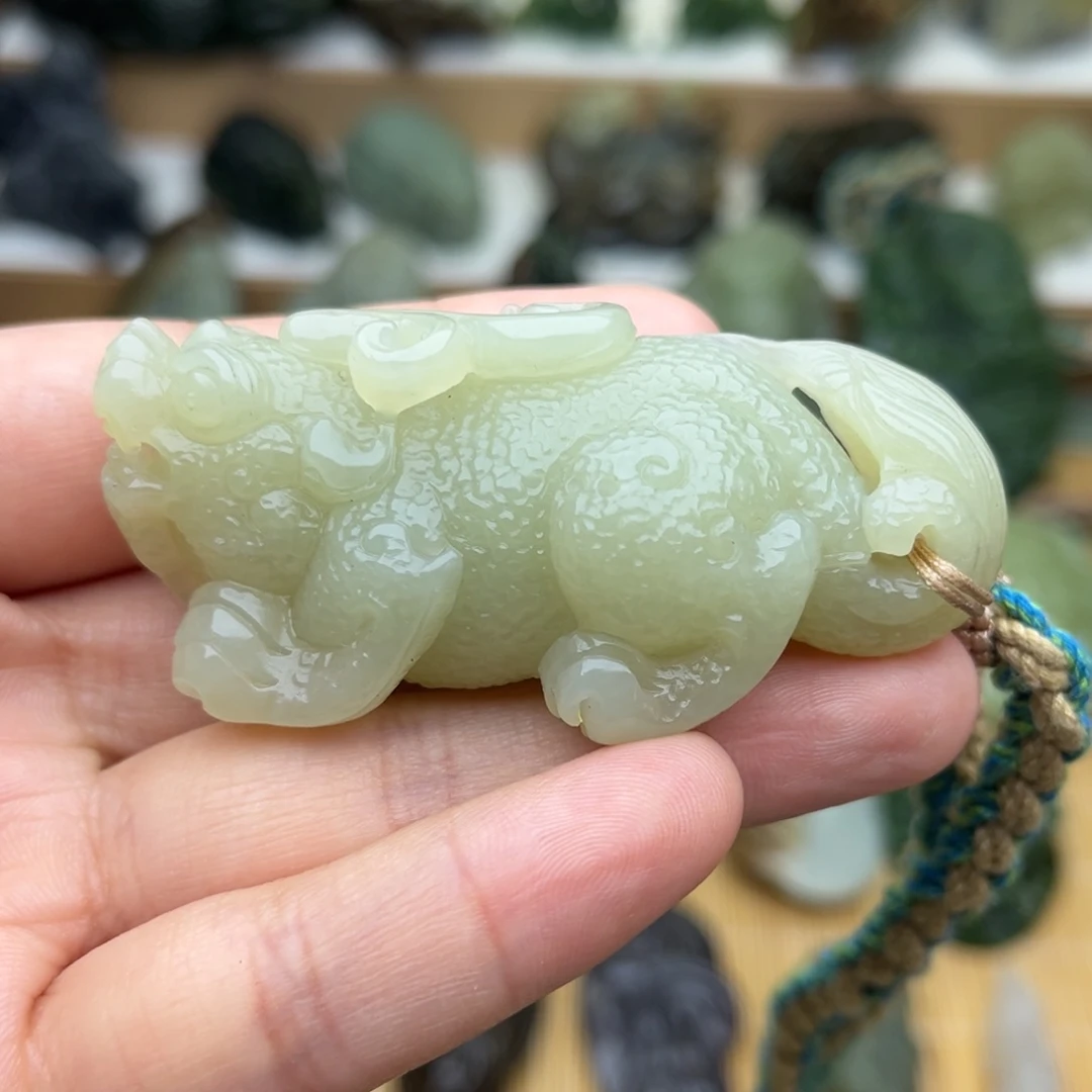 和田玉颈饰未镶嵌