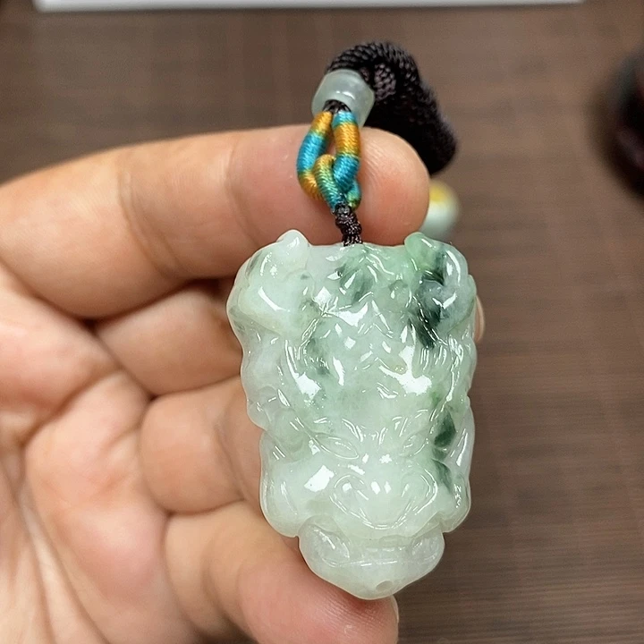 颈饰未镶嵌翡翠天然翡翠玉A货配证书