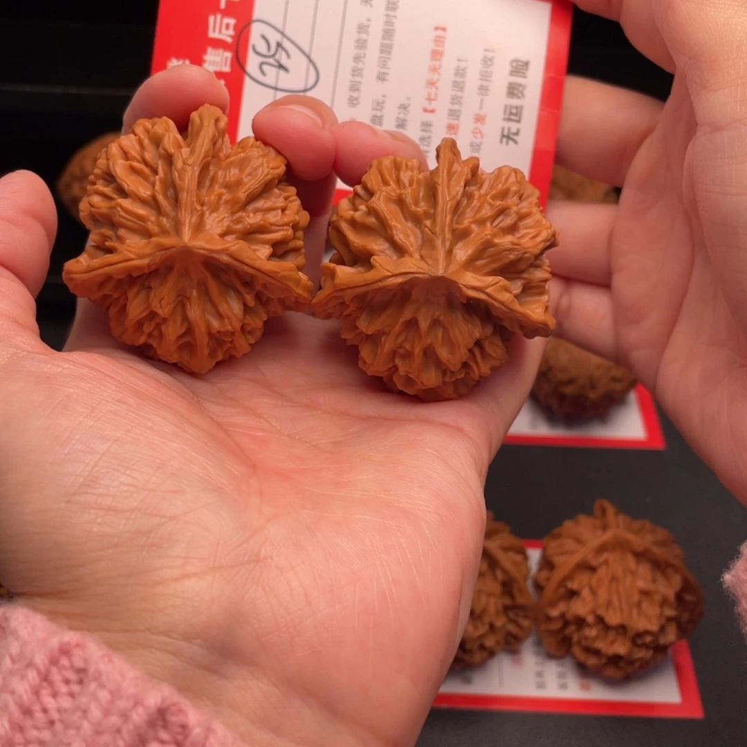 文玩核桃把件三棱46