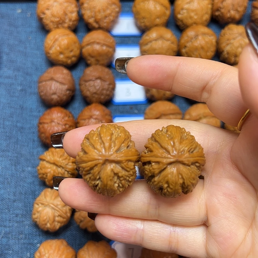 文玩核桃吊坠粗筋狮子30尺全品无修