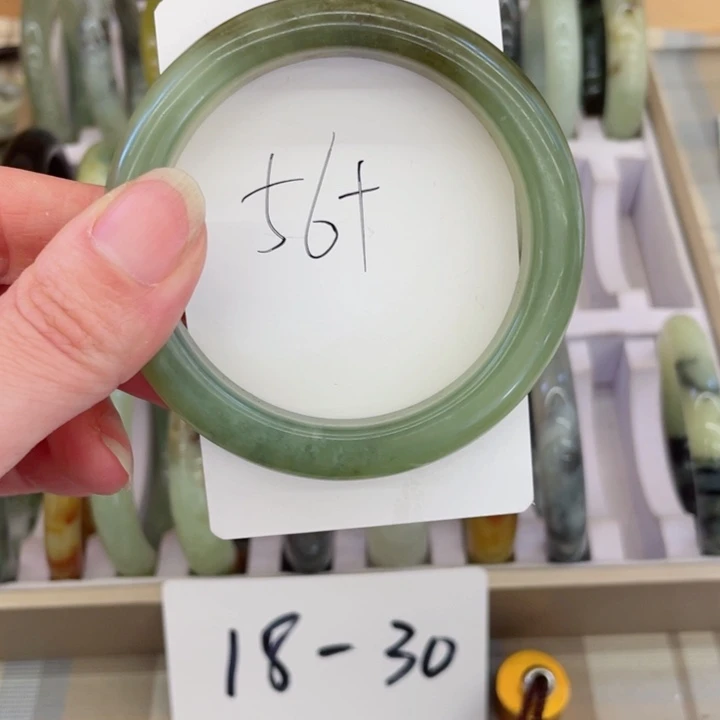 蛇纹石玉手镯未镶嵌大*圆