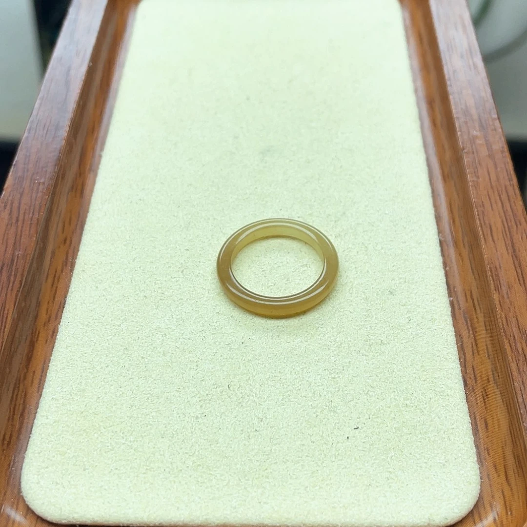 和田玉戒指未镶嵌73金糖渐变细条15号