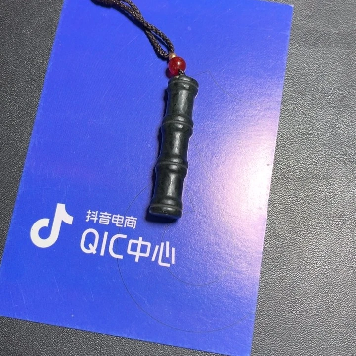 和田玉未镶嵌颈饰神****装