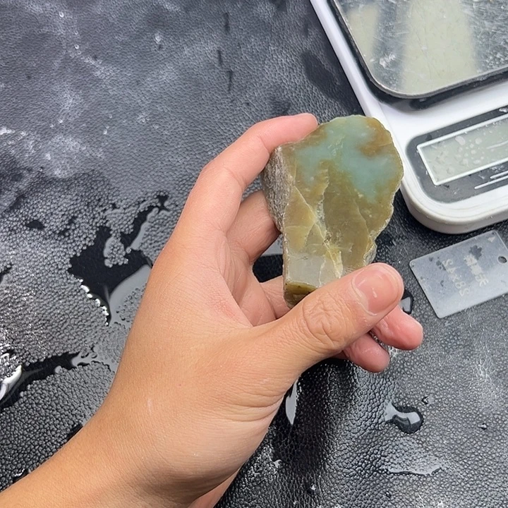 和田玉（糖玉）未镶嵌手镯