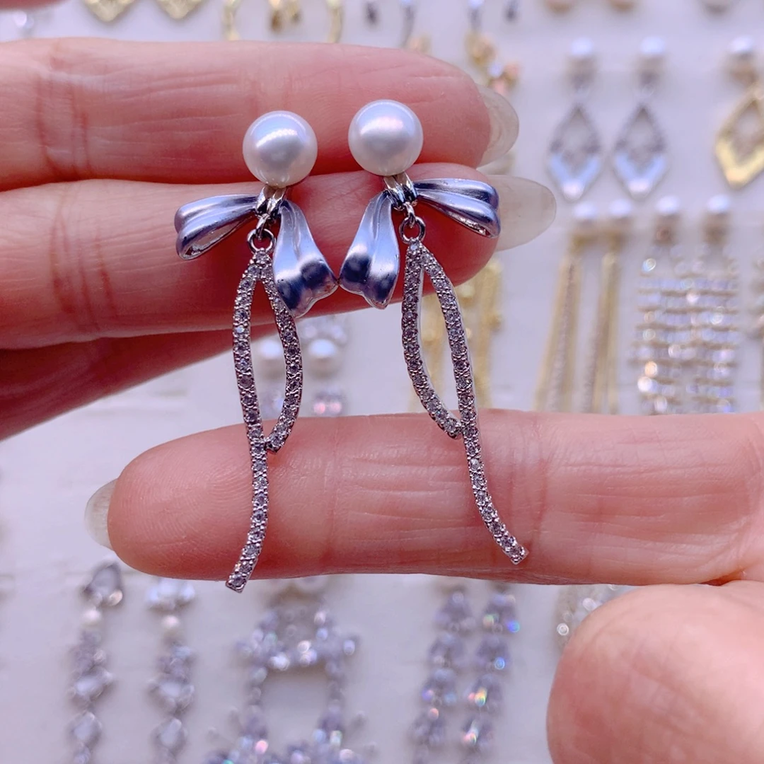 淡水珍珠合金耳饰