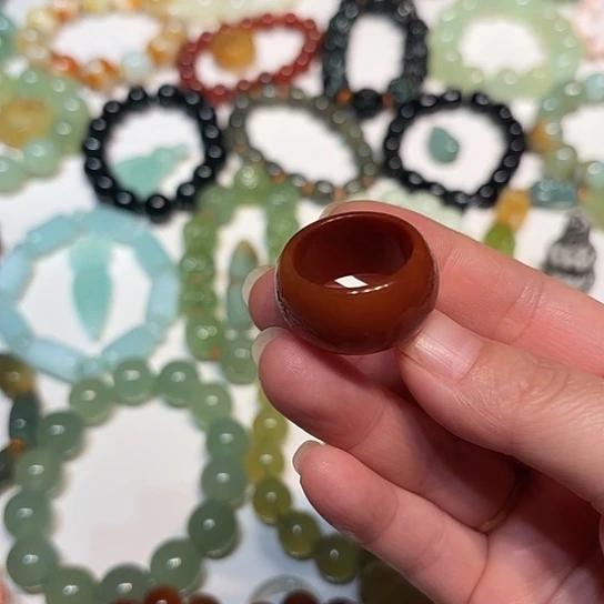 蛇纹石玉未镶嵌戒指