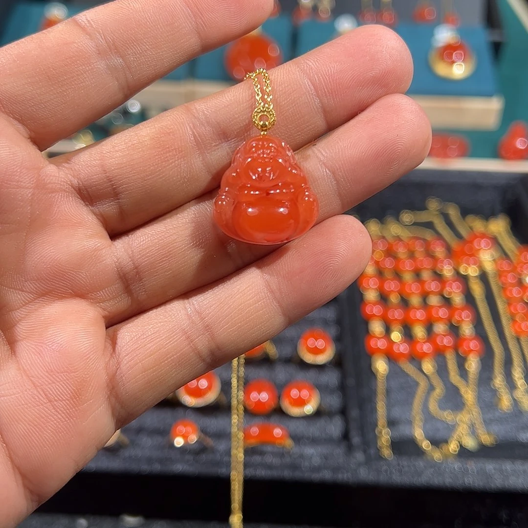 南红玛瑙18K金镶嵌颈饰