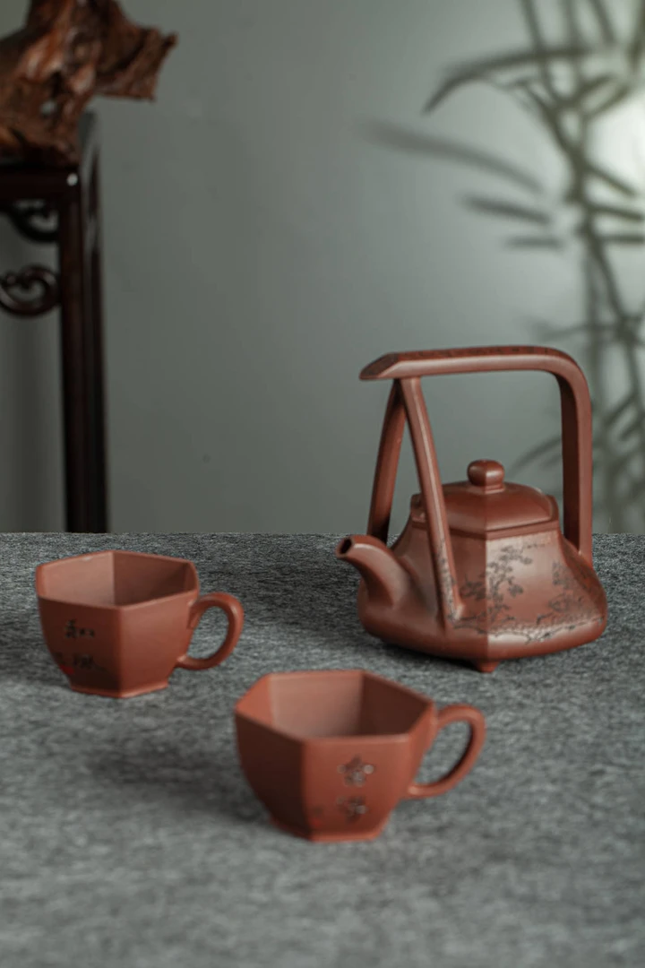 塑方斋紫砂汉棠提梁套组壶 泥料原矿底糟青500cc 作者高贵云