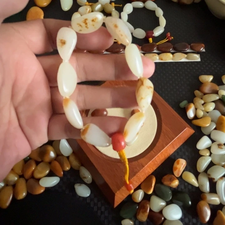 和田玉未镶嵌手链