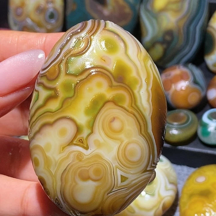玛瑙/玉髓未镶嵌珠宝奇石78