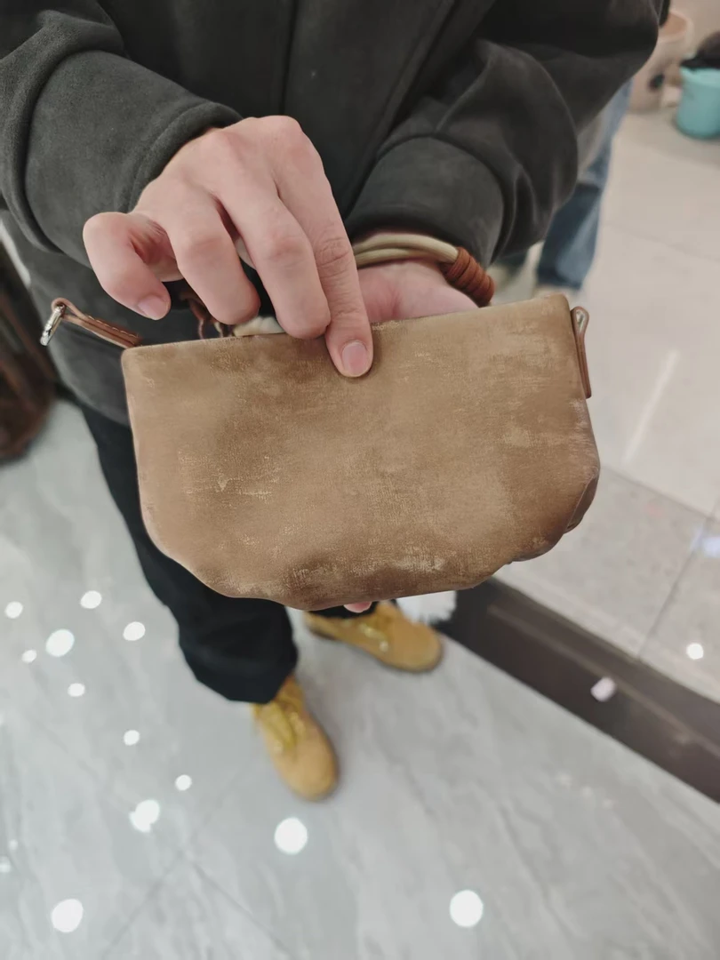 YUSHA/高档棕色阿土云朵斜跨包-G348