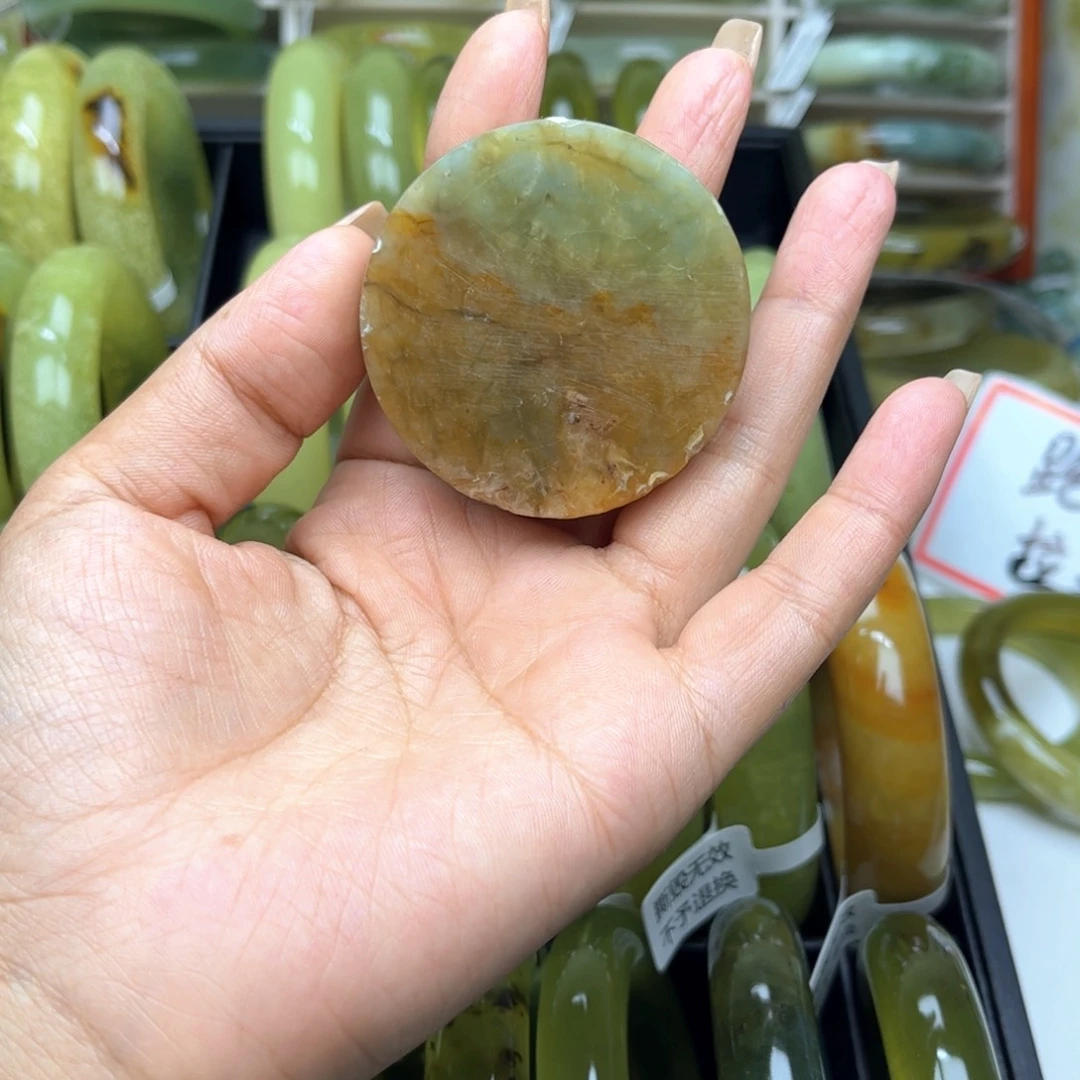 沐****蛇纹石玉未镶嵌手镯
