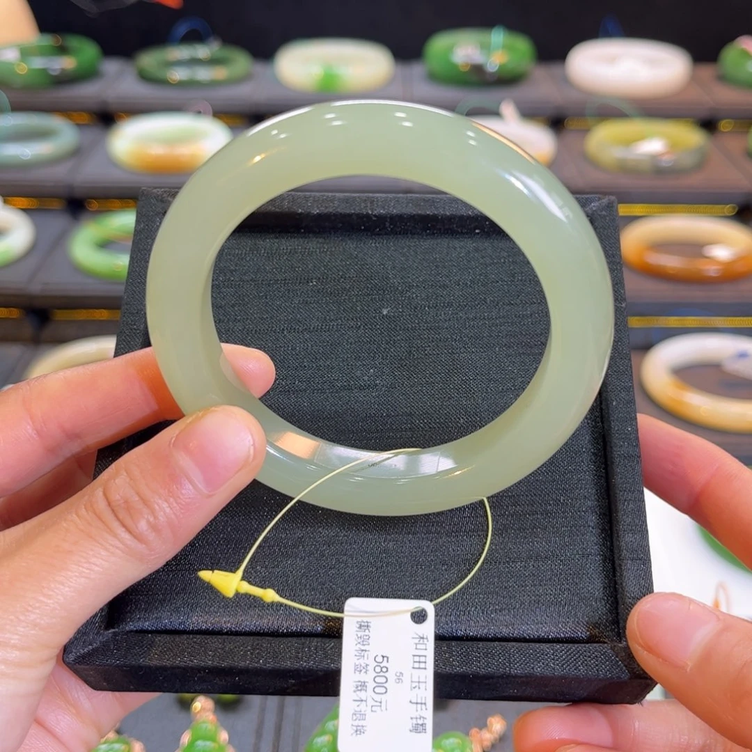 和田玉未镶嵌手镯56 57