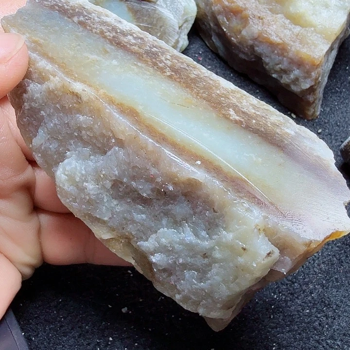 和田玉（糖玉）未镶嵌珠宝半成品