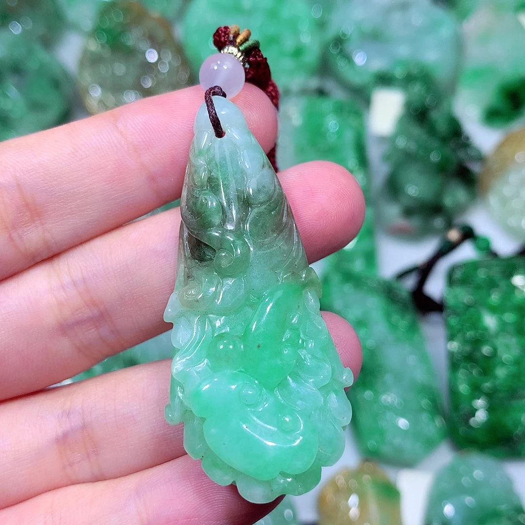 吊坠(不含链)未镶嵌翡翠