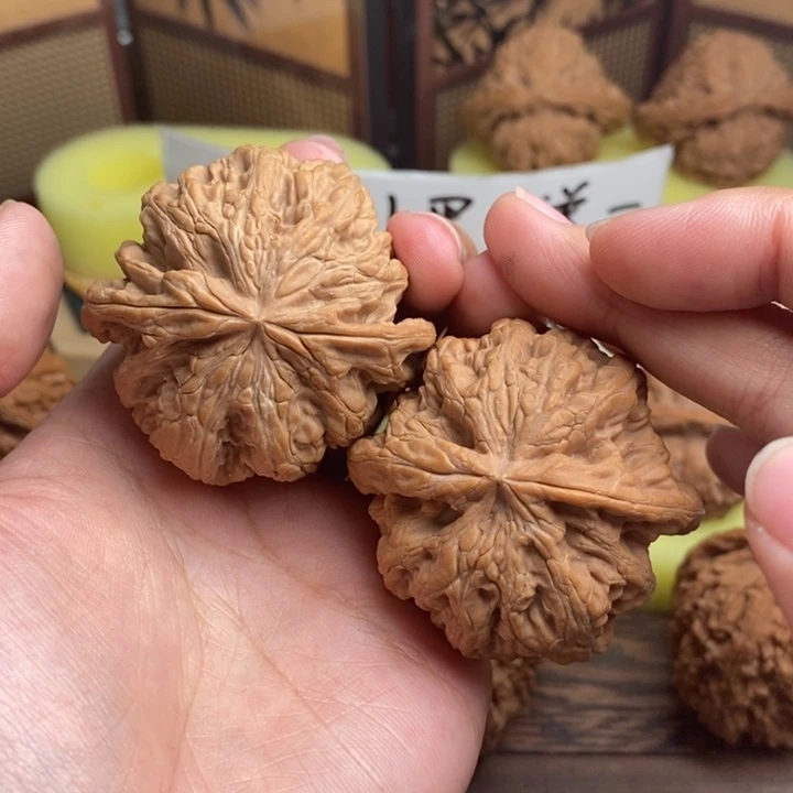 吊坠文玩核桃47粗筋 全 140