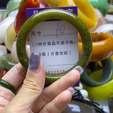 未镶嵌蛇纹石玉手镯