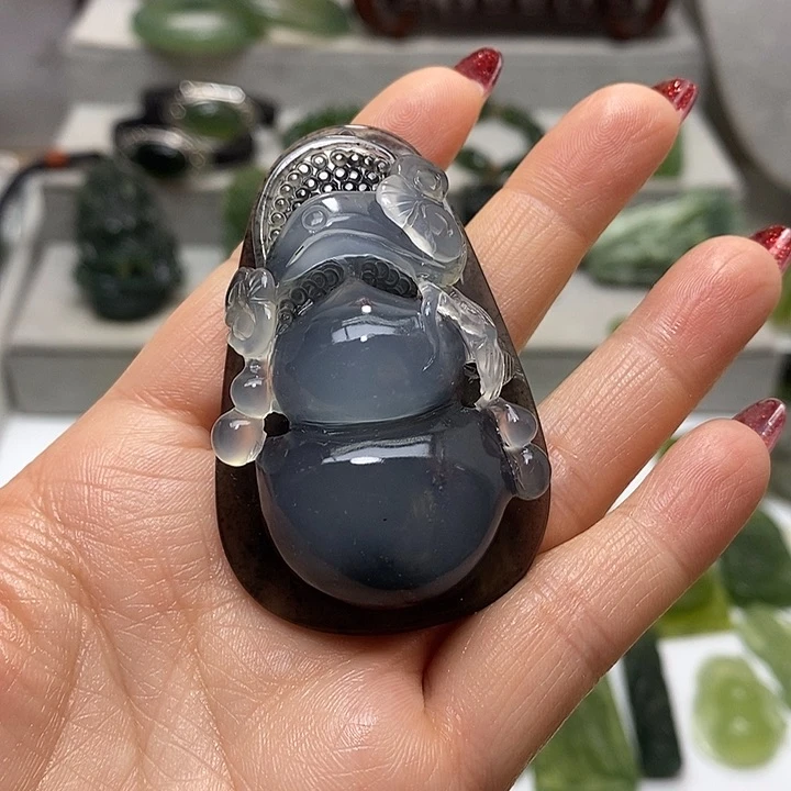 蛇纹石玉挂件未镶嵌