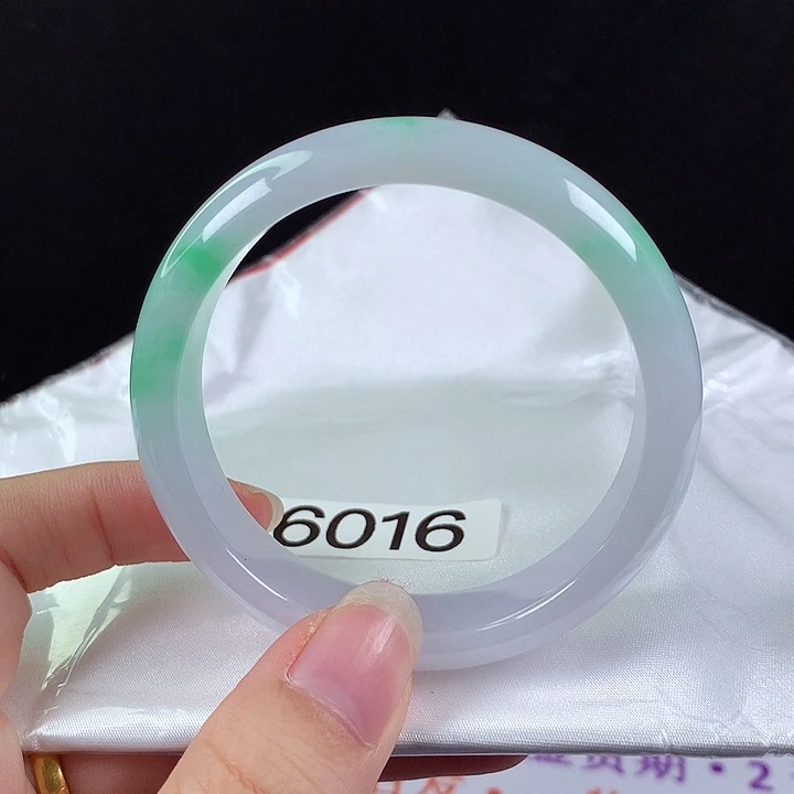 翡翠未镶嵌手镯53圈