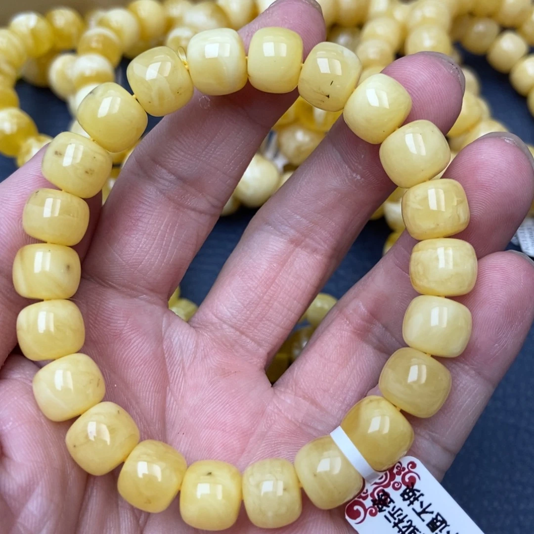 未镶嵌蜜蜡裸石18