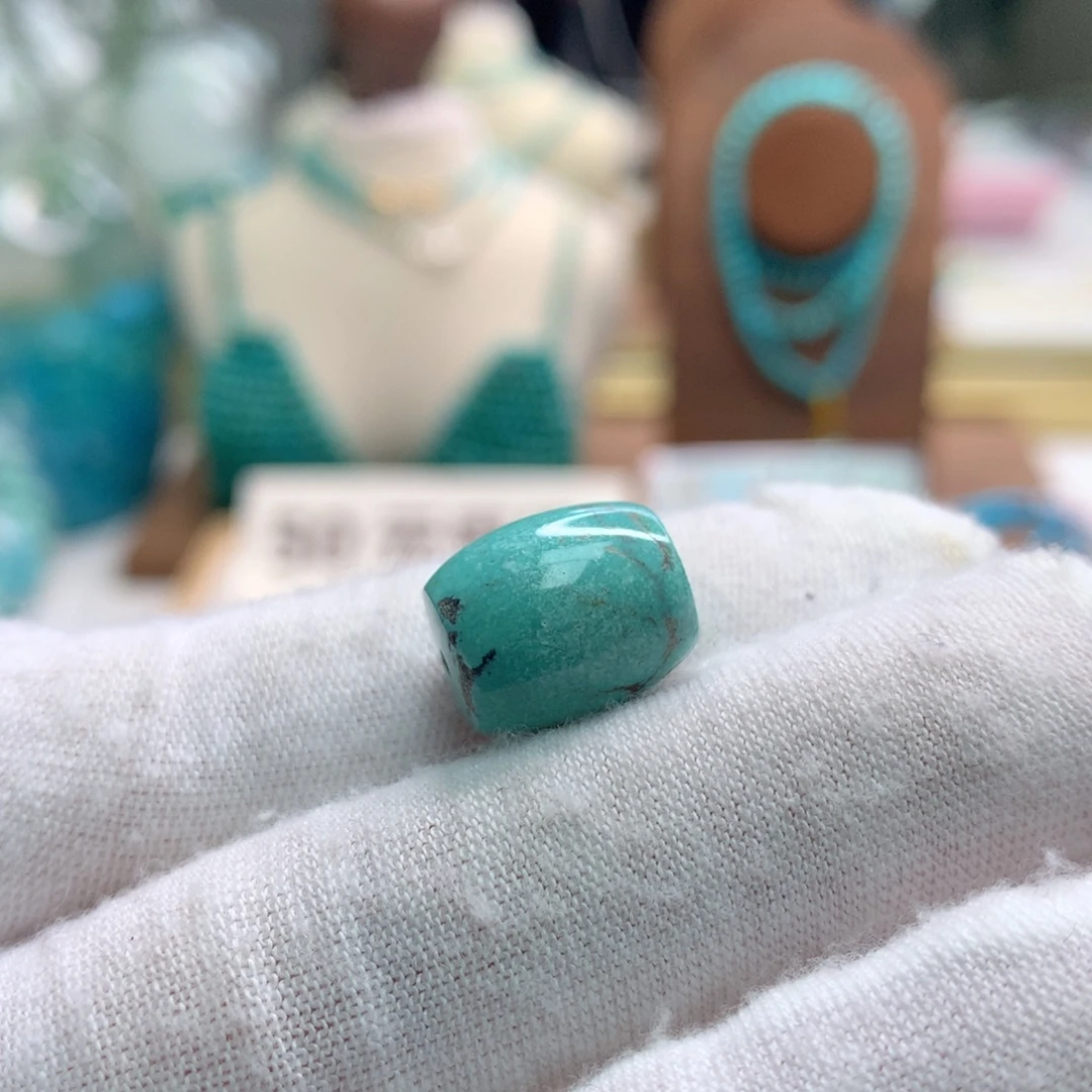 绿松石未镶嵌饰品