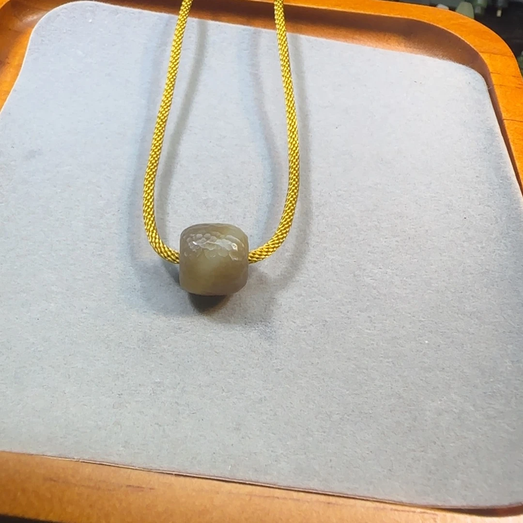 和田玉未镶嵌颈饰糖白路路通锁骨老型珠单珠