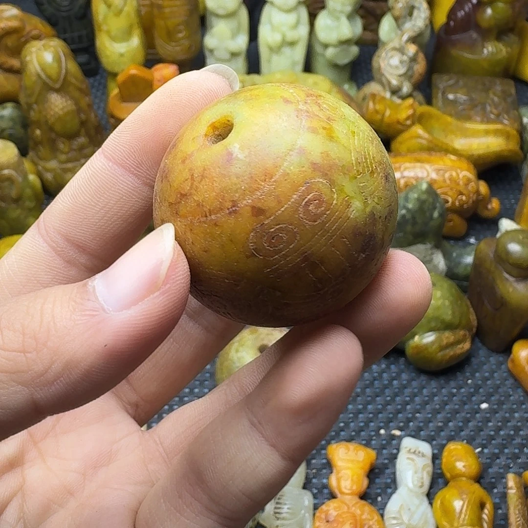 白玉菩提吊坠。。。