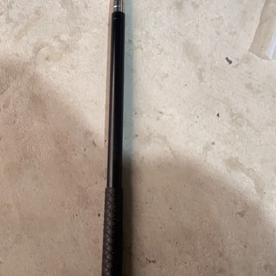 伸缩抄网杆黑。  微瑕