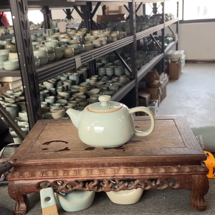 摆件天青釉柿圆壶