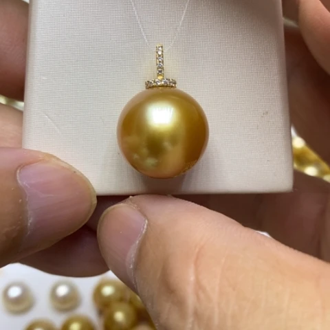 梵***怡18K金镶嵌吊坠(不含链)海水珍珠