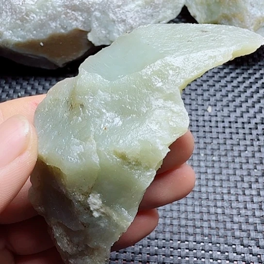 和田玉（糖玉）未镶嵌珠宝半成品