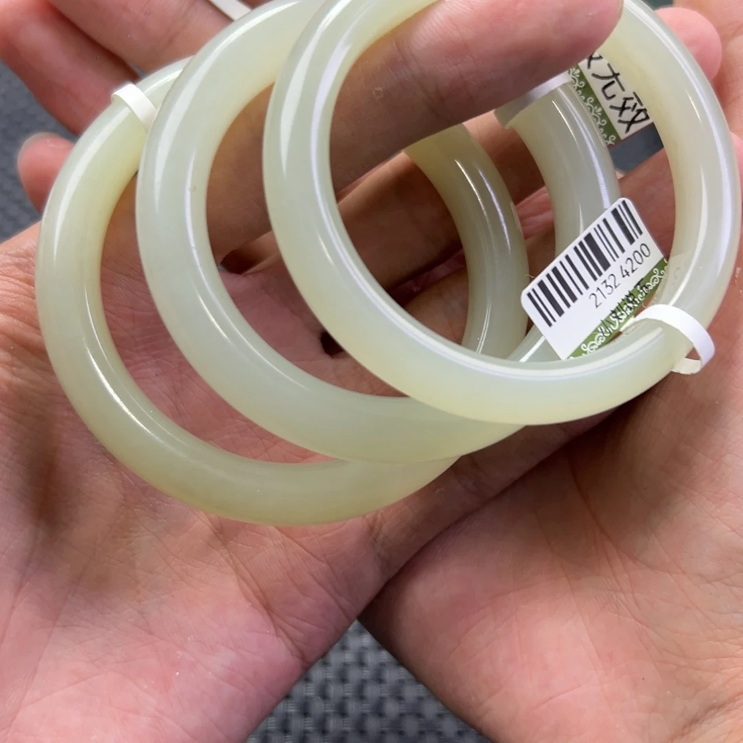 和田玉手镯未镶嵌多样性拍一发一