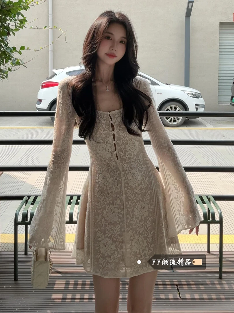 法式镂空长袖连衣裙子女早秋季2025新爆款小个子掐腰气质蕾丝短裙