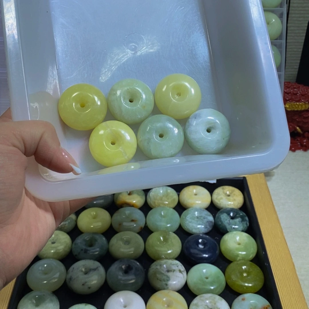 蛇纹石玉未镶嵌颈饰225