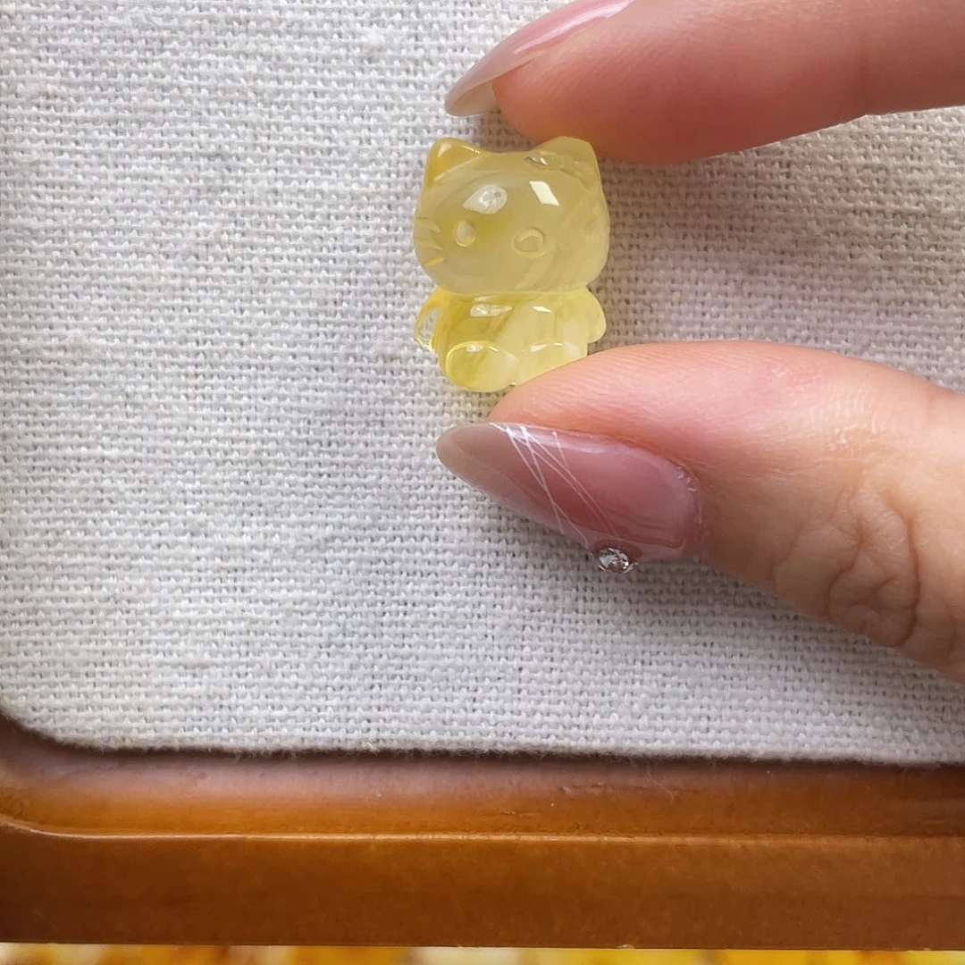 裸石琥珀未镶嵌哈喽kt