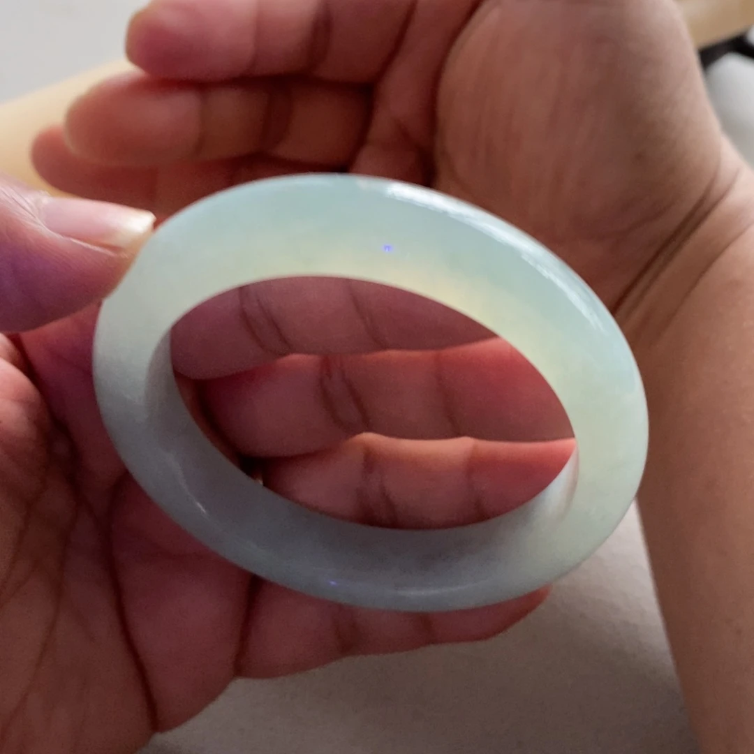 翡翠手镯未镶嵌天然翡翠手镯