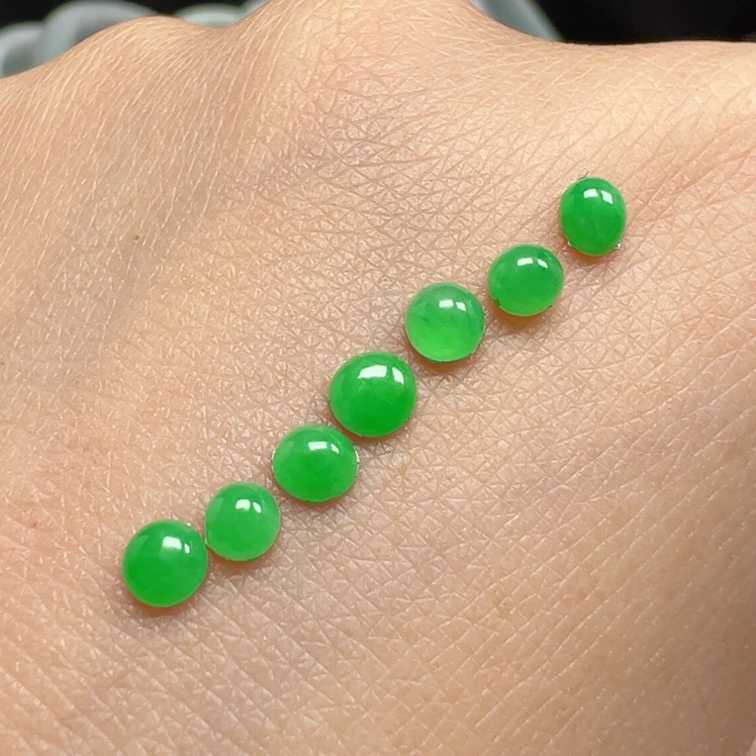 翡翠未镶嵌耳饰蛋面