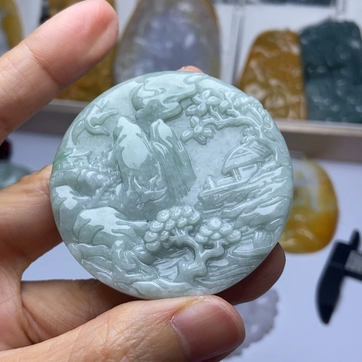 翡翠未镶嵌颈饰翡翠